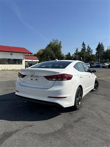 2018 Hyundai ELANTRA Limited   - Photo 9 - Langley, BC V3A 4H1