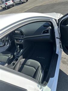2018 Hyundai ELANTRA Limited   - Photo 17 - Langley, BC V3A 4H1