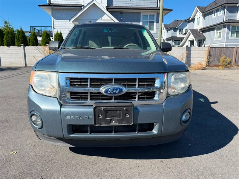 2011 Ford Escape XLT   - Photo 1 - Langley, BC V3A 4H1