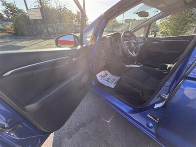 2016 Honda Fit LX   - Photo 13 - Langley, BC V3A 4H1