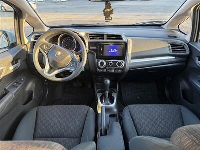 2017 Honda Fit LX   - Photo 40 - Langley, BC V3A 4H1