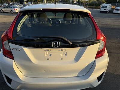 2017 Honda Fit LX   - Photo 11 - Langley, BC V3A 4H1