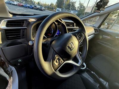 2017 Honda Fit LX   - Photo 6 - Langley, BC V3A 4H1