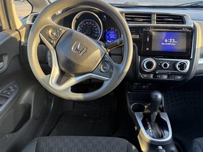 2017 Honda Fit LX   - Photo 31 - Langley, BC V3A 4H1