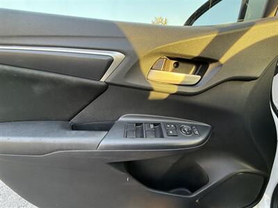 2017 Honda Fit LX   - Photo 7 - Langley, BC V3A 4H1