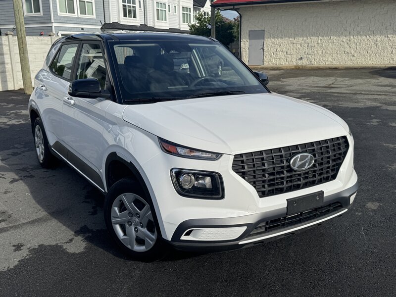 2023 Hyundai VENUE SE
