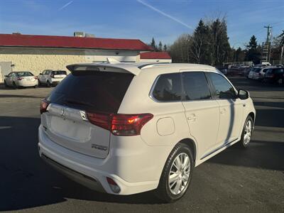 2019 Mitsubishi Outlander PHEV SEL   - Photo 6 - Langley, BC V3A 4H1