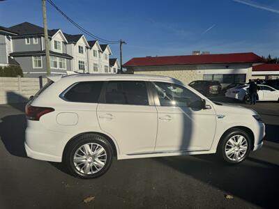 2019 Mitsubishi Outlander PHEV SEL   - Photo 7 - Langley, BC V3A 4H1