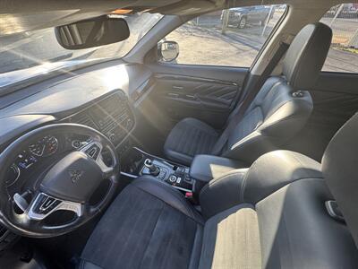 2019 Mitsubishi Outlander PHEV SEL   - Photo 18 - Langley, BC V3A 4H1