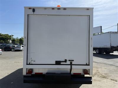 2017 Ford E-450 SD   - Photo 4 - Langley, BC V3A 4H1