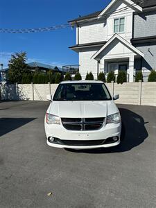2015 Dodge Grand Caravan Crew   - Photo 2 - Langley, BC V3A 4H1