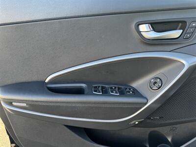 2016 Hyundai SANTA FE Limited   - Photo 12 - Langley, BC V3A 4H1