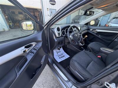 2009 Toyota Matrix S - Photo 14 - Langley, BC V3A 4H1