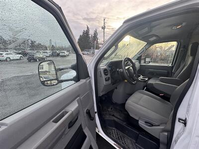 2022 Ford E450   - Photo 3 - Langley, BC V3A 4H1