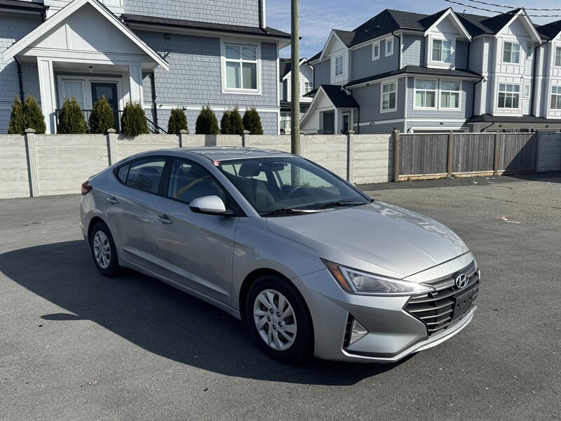 2020 Hyundai Elantra SE FWD