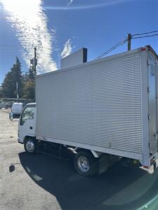 2004 Isuzu Elf Truck   - Photo 6 - Langley, BC V3A 4H1