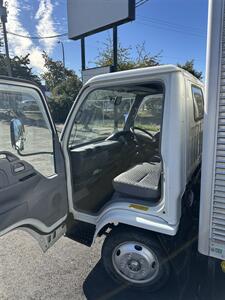 2004 Isuzu Elf Truck   - Photo 13 - Langley, BC V3A 4H1