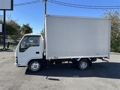 2004 Isuzu Elf Truck   - Photo 3 - Langley, BC V3A 4H1