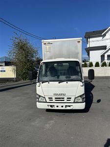 2004 Isuzu Elf Truck   - Photo 2 - Langley, BC V3A 4H1