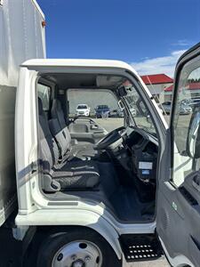 2004 Isuzu Elf Truck   - Photo 14 - Langley, BC V3A 4H1