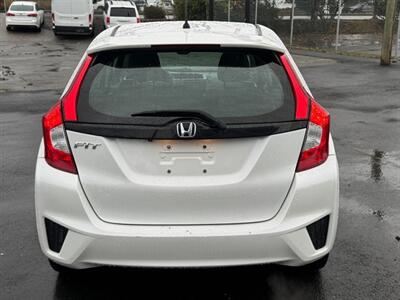 2016 Honda Fit LX   - Photo 2 - Langley, BC V3A 4H1