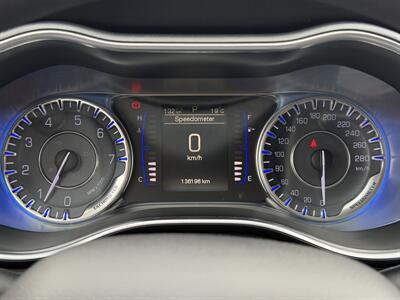 2015 Chrysler 200 LX   - Photo 15 - Langley, BC V3A 4H1