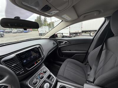 2015 Chrysler 200 LX   - Photo 17 - Langley, BC V3A 4H1