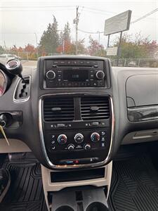 2016 Dodge Grand Caravan American Value Package   - Photo 5 - Langley, BC V3A 4H1