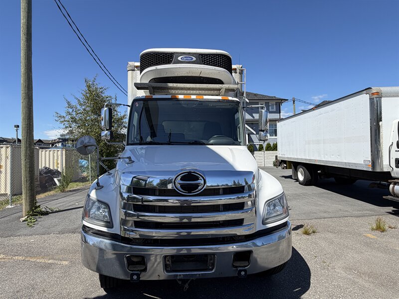 2020 Hino 308   - Photo 1 - Langley, BC V3A 4H1