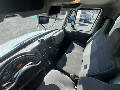 2008 International DuraStar 4300   - Photo 20 - Langley, BC V3A 4H1