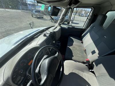 2008 International DuraStar 4300   - Photo 21 - Langley, BC V3A 4H1