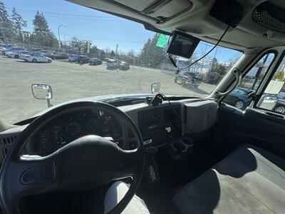 2008 International DuraStar 4300   - Photo 16 - Langley, BC V3A 4H1
