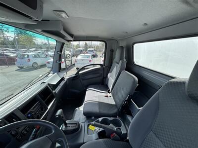 2015 Isuzu NPR   - Photo 13 - Langley, BC V3A 4H1