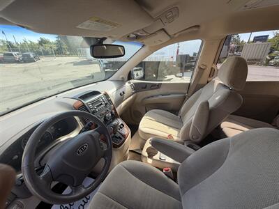 2006 Kia Sedona EX - Photo 13 - Langley, BC V3A 4H1