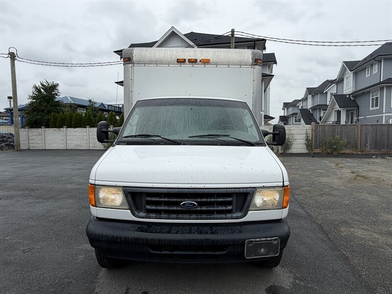 2006 Ford E-350 SD   - Photo 1 - Langley, BC V3A 4H1