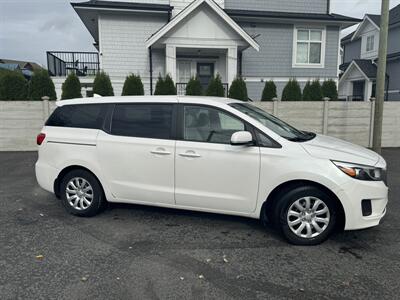 2017 Kia Sedona L - Photo 6 - Langley, BC V3A 4H1