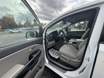 2017 Kia Sedona L - Photo 20 - Langley, BC V3A 4H1