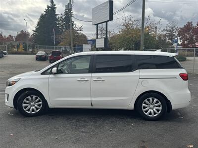 2017 Kia Sedona L - Photo 8 - Langley, BC V3A 4H1
