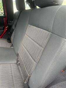 2012 Jeep Wrangler Unlimited Rubicon   - Photo 11 - West Palm Beach, FL 33407