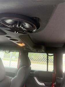 2012 Jeep Wrangler Unlimited Rubicon   - Photo 9 - West Palm Beach, FL 33407