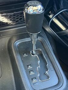 2018 Jeep Wrangler JK Unlimited Sport S   - Photo 17 - West Palm Beach, FL 33407