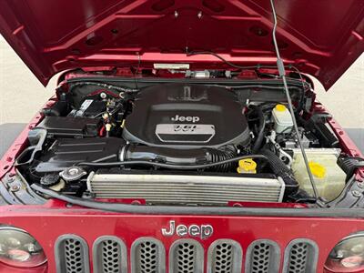 2012 Jeep Wrangler Unlimited Rubicon   - Photo 14 - West Palm Beach, FL 33407