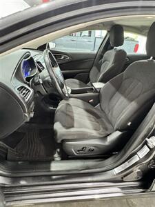 2015 Chrysler 200 Limited   - Photo 4 - Honesdale, PA 18431