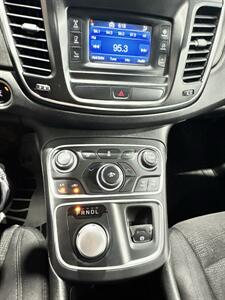 2015 Chrysler 200 Limited   - Photo 10 - Honesdale, PA 18431