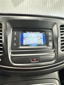 2015 Chrysler 200 Limited   - Photo 9 - Honesdale, PA 18431