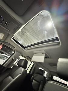 2017 Chevrolet Suburban Premier   - Photo 18 - Honesdale, PA 18431