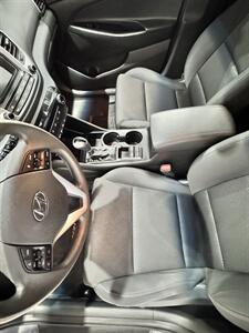 2017 Hyundai TUCSON 2.0L SE - Photo 6 - Honesdale, PA 18431
