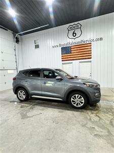 2017 Hyundai TUCSON 2.0L SE - Photo 2 - Honesdale, PA 18431