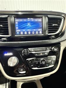 2020 Chrysler Voyager LXi   - Photo 10 - Honesdale, PA 18431