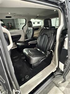 2020 Chrysler Voyager LXi   - Photo 6 - Honesdale, PA 18431